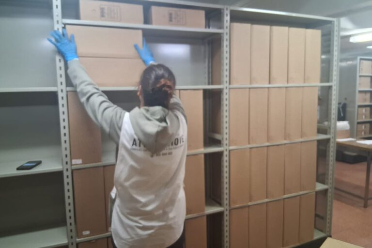 Limpeza arquivo histórico Porto – Ativemove preserva 3.500 metros lineares de património na DGLAB